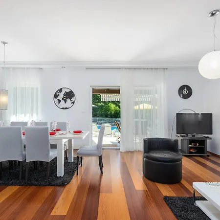 Ester By Interhome *